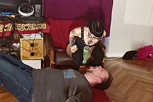slim goth mistress feeds slave mouth to mouth 😈