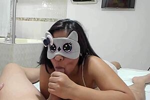 Espectacular MAMADA al despertar en hotel de MÉXICO, ALEXACHRIS20 QUIERE MAS LECHE