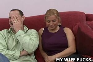 I've always fantasized about sluts around! Now on the sofa!