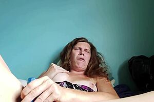 Transsexual brunette evapain uses toys for a quick hardcore session