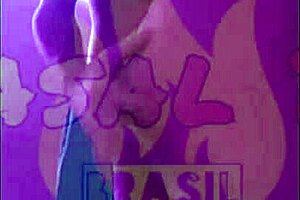 I love watching my girlfriend show her pussy