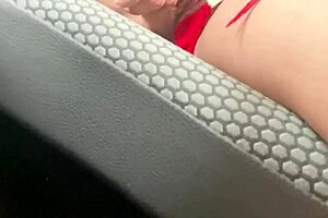 novinha naked in uber back seat showing wet pussy without panties