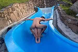 stepsister stuck, i fuck her wildly