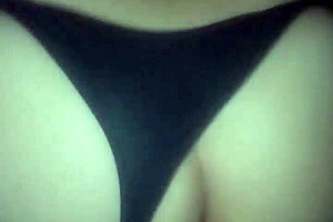 cojiendo con mi amante tratando de no hacer ruido, spreading my petite ass