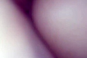 cojiendo con mi amante tratando de no hacer ruido, spreading my petite ass