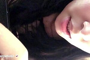 ama de casa con el culo mas rico ella se llama crystal y es muy cachonda