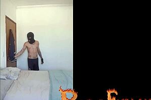 twink gozando solo in gay scene