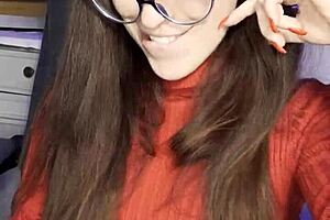 i finger carolina iena's wet pussy