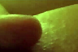 Topanga1234 shows close-up of masturbating her wet pussy to orgasm! 😘