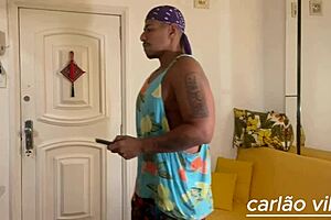 Delivery Guy Gets Paid With A Special Tip