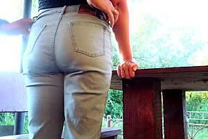 A big ass milf gets fucked outdoors, ending with a double cumshot in this homemade scene