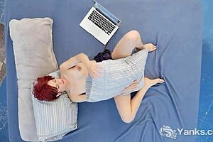 Yanks Minx Hedera Helix Masturbates