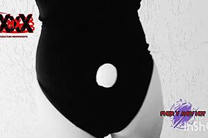 andy hot vestida de conejita de playboy vean como la chupa