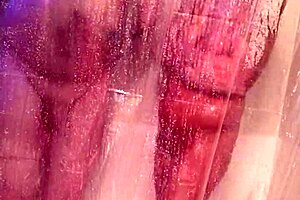 Mandeezy4u2 Enjoys a Relaxing Shower