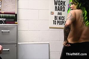 tattooed big tit milf suspect banged hard af! 😈