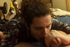 An amateur couple enjoys a night of blowjobs and pussy fingering