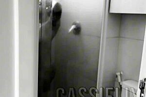 depilei a bucetinha para ele ficar louco olhando meu grelo enquanto chupava aquele pau gostoso 😍