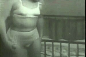 i'm watching this vintage old porn with hairy beavers n retro pussy scenes