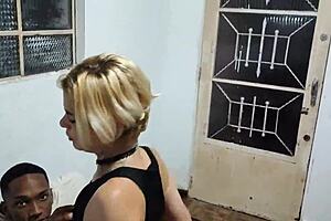 dois dotados fodendo eu e minha amiga dp anal garganta profunda orgasm