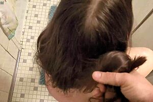 Girlfriend Gets Cumshot In Hair Fetish And Brushes Through Dry Hair