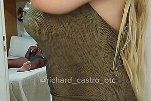 fui pego pela titia suzie slut me masturbando e ela n�o resistiu e acabei fudendo a titia completo no red e sheer exclusivo