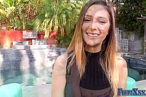 Pretty Teen 18+ Receives Facial Cumshot