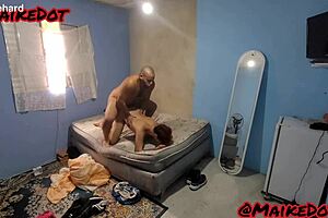 demolindo a cabana do pica-pau vermelho