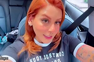 boquetão gostoso no carro até ganhar muitoooo leitinho