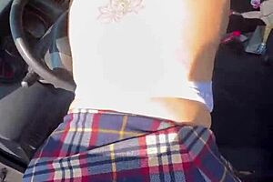 Taxista Takes Advantage of Cute Girl Without Fare