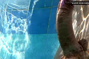 minnie manga underwater blowjob cumshot