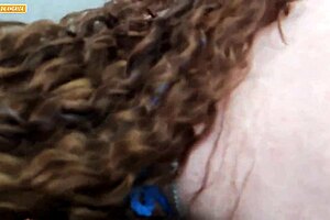 Mulher Saem Para Compra Roupas e Tranzam Dentro de Vestiario de Loja