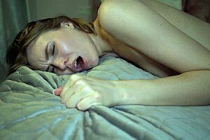 the 19 yo cheerleader gets fucked hard in the bedroom scene