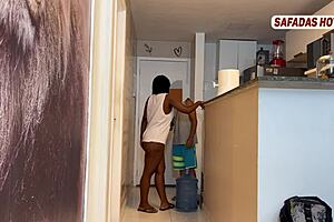 Did you see the hot latina suck the water deliverer?