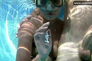 minnie manga underwater blowjob cumshot