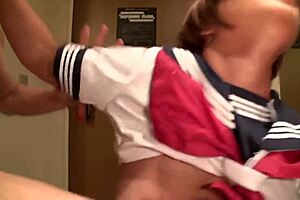 絶滅危惧種「圧倒的黒ギャル」捕獲ウウゥ！！gぃカップ爆乳ぅのgodスタイルッ！！潮ビシャビシャ～からの絶頂に次ぐ絶頂rush！もちろん中出しキャキャキャカモ～ンからの追撃2連発ぅ～～【ギャルしべ長者1人目りなちぃー】