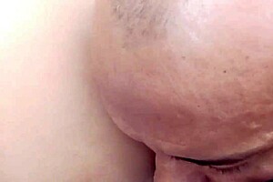 Athletic Milf Gets Oral Cum Bath in Pool