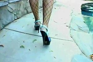 dude, nothing beats her cumming from doggy anal! 😜