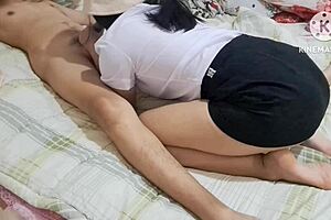 Thai student gives amazing cock massage! 😍
