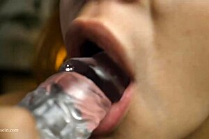 The perfect blowjob that makes me want to play with my tongue and lips until you cum.