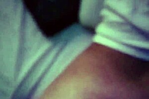 Boca Abajo Se Le Va Toda La Verga Grande En Posicion Gay