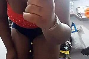 Look at This Morena's Big Ass Shaking!