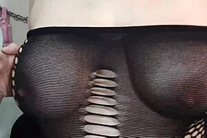 Kyra Hellfire Counts Down with Natural Big Boobs Instructions