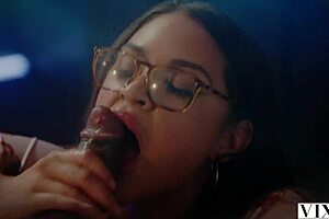 Vixen Naughty Exhibitionist Gizelle Takes What She Wants!