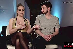 curvy bigtit femdom dominates sub with facesitting 😏