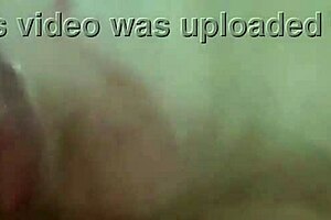 Boquete molhado da esposa com porra no peitinho ao final