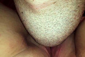 Fat MILF gets her pussy eaten and gets an orgasm