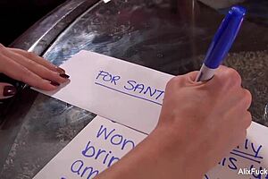 Alix Lynx Gives Christmas Blowjob