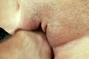 Amateur pussy and ass fucking with a fist