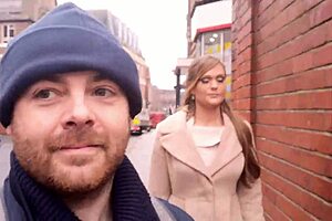 Honour gets hypnotized to flash in public outdoor setting