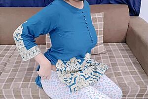 Sobia nasir in indian roleplay squirting with dildo on whatsapp call